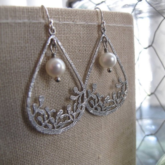 STEFENY STANYER Sterling Silver Pearl Earrings - Picture 3 of 5